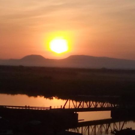Tembo Safari Lodge Katunguru Екстериор снимка