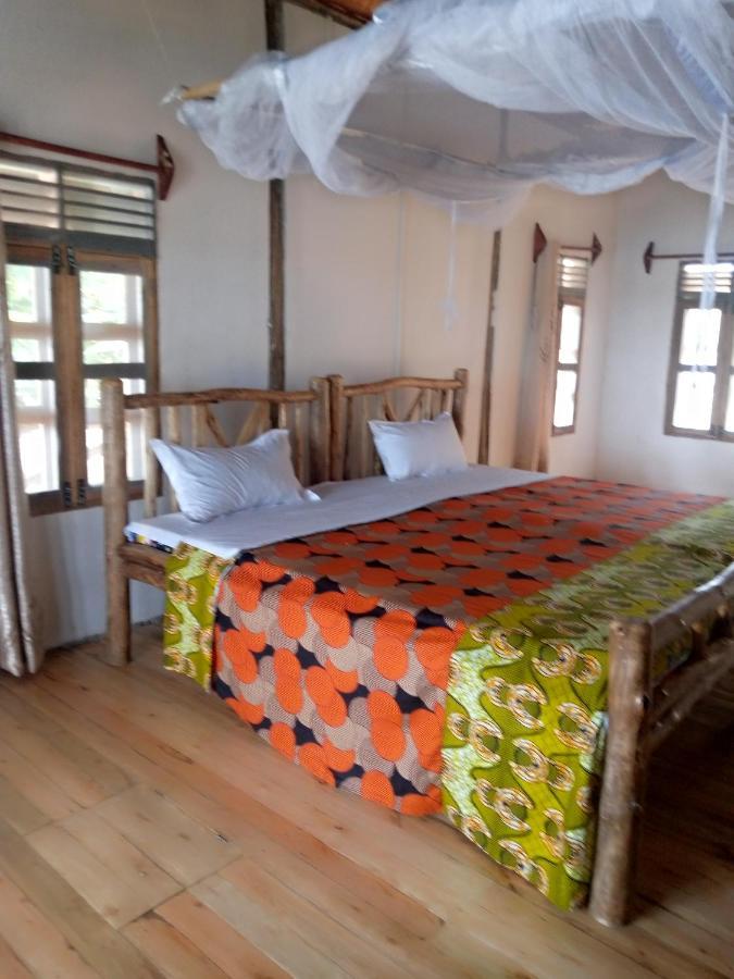 Tembo Safari Lodge Katunguru Екстериор снимка