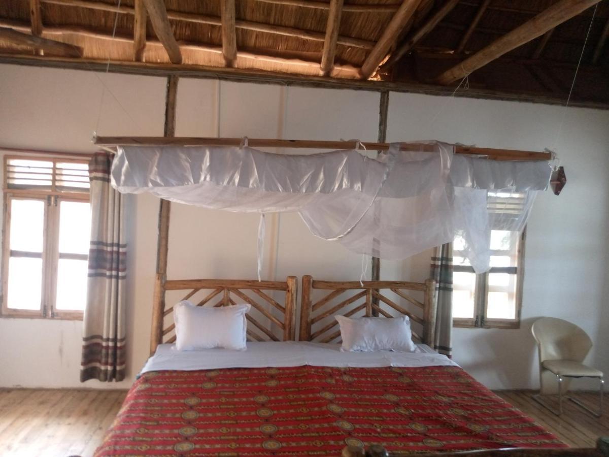 Tembo Safari Lodge Katunguru Екстериор снимка
