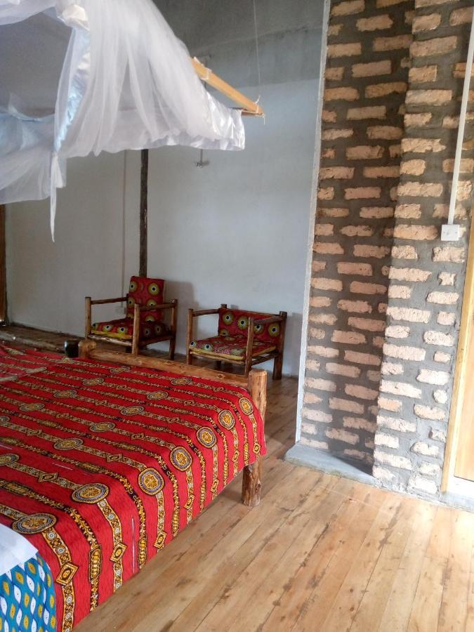 Tembo Safari Lodge Katunguru Екстериор снимка