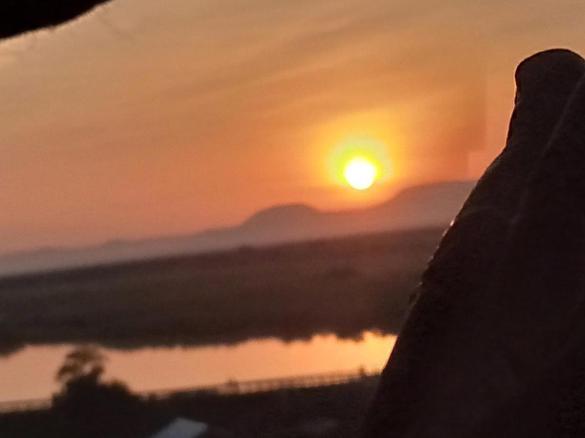 Tembo Safari Lodge Katunguru Екстериор снимка