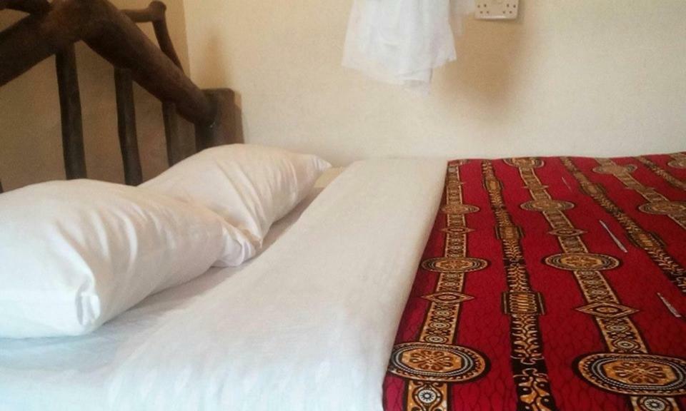 Tembo Safari Lodge Katunguru Екстериор снимка