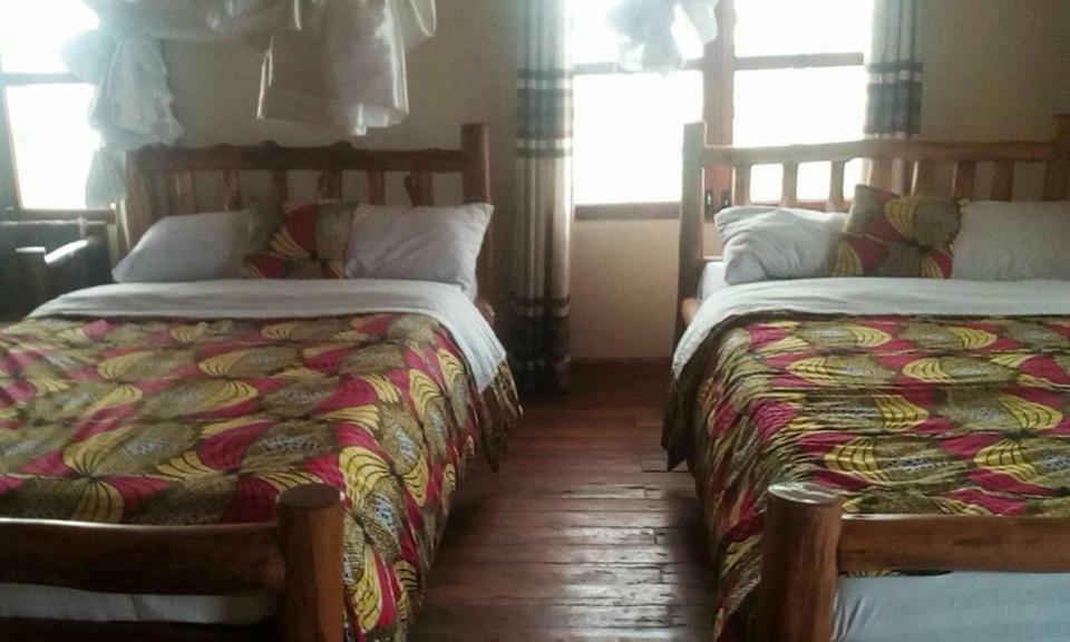 Tembo Safari Lodge Katunguru Екстериор снимка