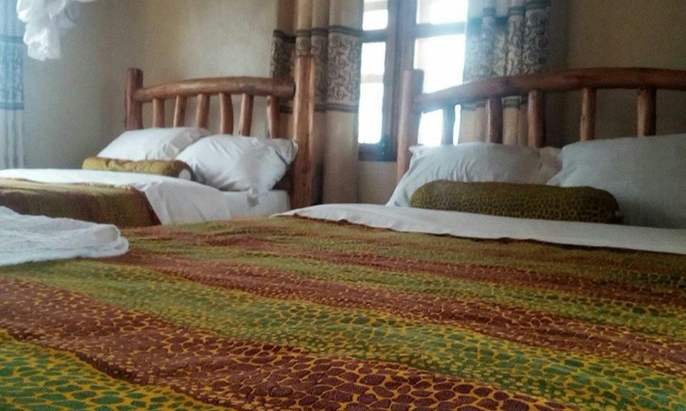 Tembo Safari Lodge Katunguru Екстериор снимка
