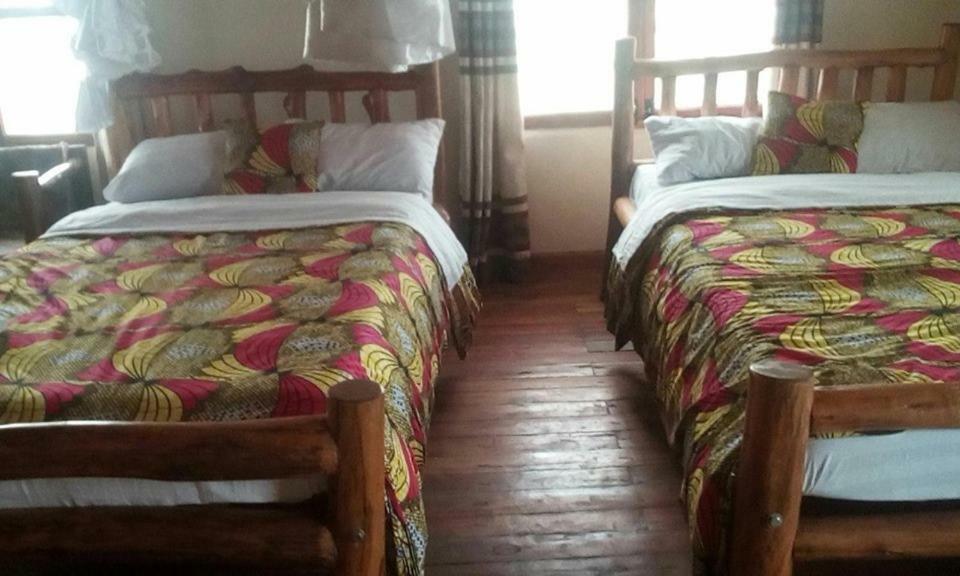 Tembo Safari Lodge Katunguru Екстериор снимка