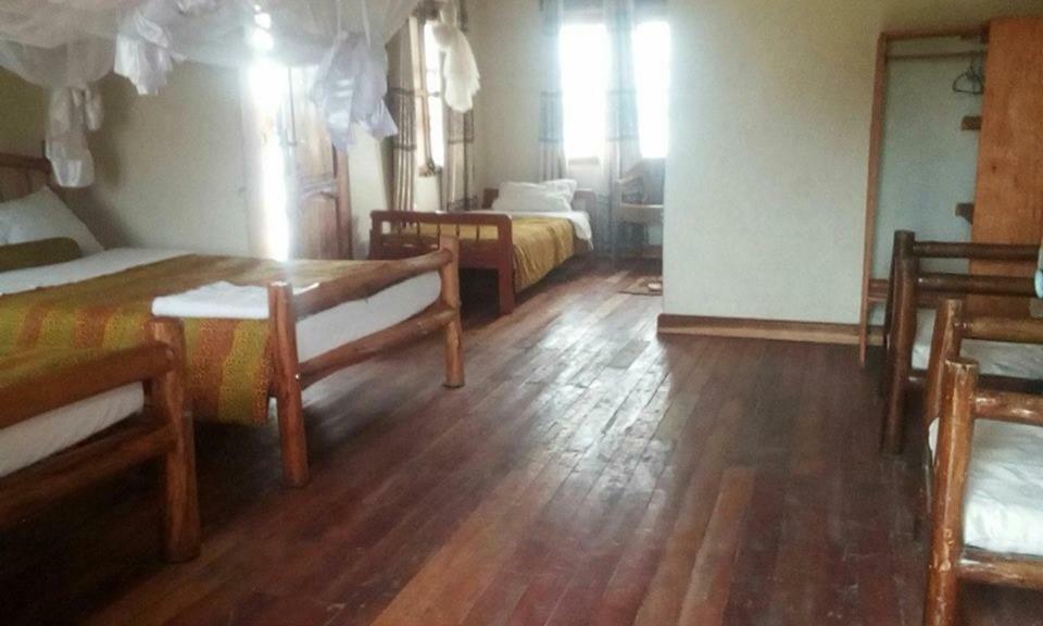 Tembo Safari Lodge Katunguru Екстериор снимка