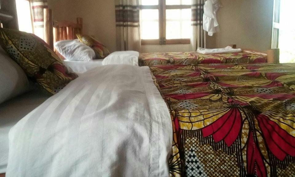 Tembo Safari Lodge Katunguru Екстериор снимка